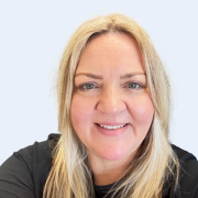 Portrait photo of Jo Murray